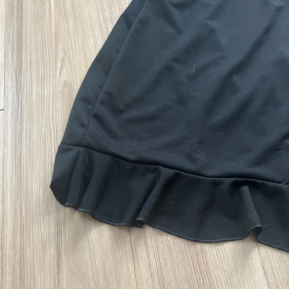 PrettyLittleThing Black Ruffle Mini Dress - Picture 6 of 6